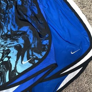 BASICALLY NEW Nike shorts